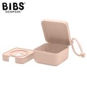 BIBS LIBERTY PACIFIER BOX ELOISE BLUSH 2 w 1 etui do smoczków oraz pojemnik do sterylizacji smoczków