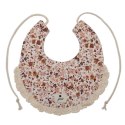 Hi Little One śliniak wiązany BOHO FLOPI Cognac Pom Pom